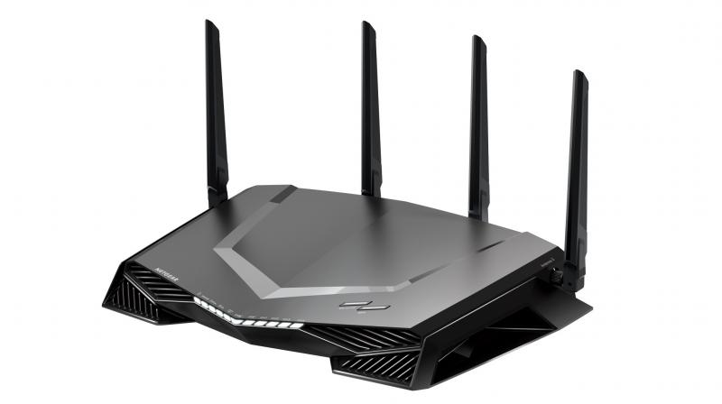 Nighthawk includes a dual-core 1.7GHz processor, quad-stream Wave 2 Wi-Fi with MU-MIMO, and four external high-power antennas. Nighthawk includes a dual-core 1.7GHz processor, quad-stream Wave 2 Wi-Fi with MU-MIMO, and four external high-power antennas.