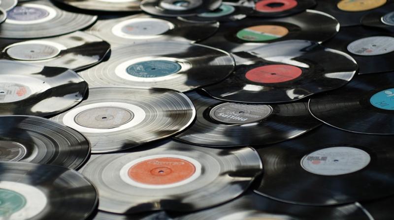 By their calculations, Vinyl revenue grew by 12.8% in the second half of 2018 and 12.9% in the first six months of 2019, while the revenue from CDs barely budged (Photo: Pixabay) By their calculations, Vinyl revenue grew by 12.8% in the second half of 2018 and 12.9% in the first six months of 2019, while the revenue from CDs barely budged (Photo: Pixabay)