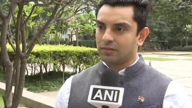 Congress leader Tehseen Poonawalla, who had filed the petition, said just before his plea was to be heard this morning in the court of Justices Arun Mishra and M M Shantanagoudar, the senior advocate had pressurised him to withdraw the petition. (Photo: ANI) Congress leader Tehseen Poonawalla, who had filed the petition, said just before his plea was to be heard this morning in the court of Justices Arun Mishra and M M Shantanagoudar, the senior advocate had pressurised him to withdraw the petition. (Photo: ANI)