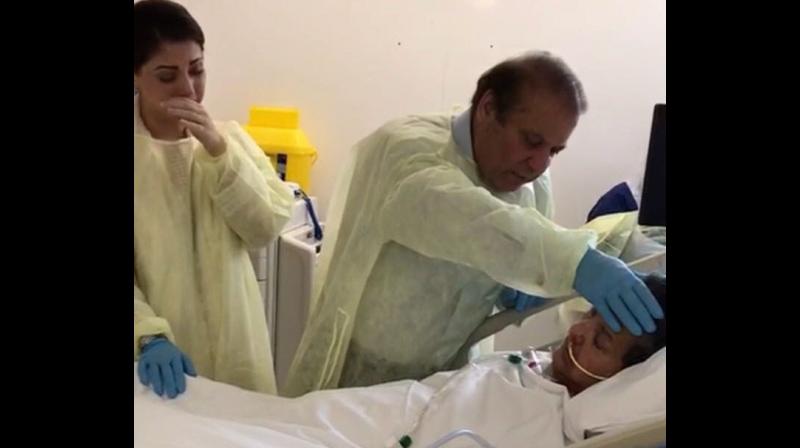 The picture was retweeted by Maryam, which shows her breaking down as her father keeps his hand on her mother’s forehead before leaving for the airport to return to Pakistan where they will be arrested upon their arrival. (Photo; TWitter | @MaryamNSharif) The picture was retweeted by Maryam, which shows her breaking down as her father keeps his hand on her mother’s forehead before leaving for the airport to return to Pakistan where they will be arrested upon their arrival. (Photo; TWitter | @MaryamNSharif)