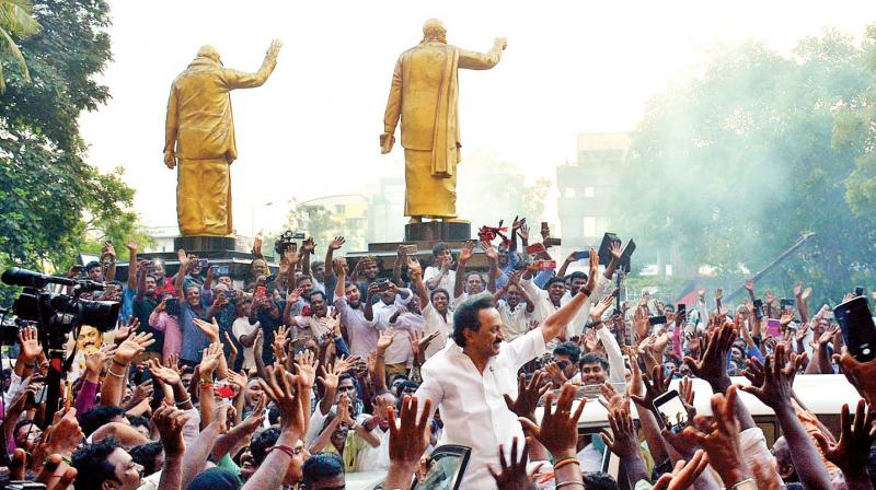 DMK president M. K. Stalin receives tumultuous welcome when he arrived at Anna Arivalayam Thursday evening, as the party established clear leads in various constituencies even as the counting of votes was still going on at many counting centres. —E.K.Sanjay DMK president M. K. Stalin receives tumultuous welcome when he arrived at Anna Arivalayam Thursday evening, as the party established clear leads in various constituencies even as the counting of votes was still going on at many counting centres. —E.K.Sanjay