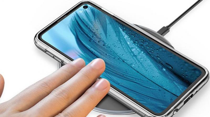 The Samung Galaxy S10 with a punch-hole display. The Samung Galaxy S10 with a punch-hole display.