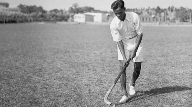 Ashok Kumar, regarded as the world's best dribbler in hockey, post-independence, said that the country should not forget Dhyan Chand's ultra-nationalistic character. (Photo: Shikhar Dhawan/Twitter) Ashok Kumar, regarded as the world's best dribbler in hockey, post-independence, said that the country should not forget Dhyan Chand's ultra-nationalistic character. (Photo: Shikhar Dhawan/Twitter)