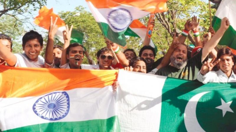 India and Pakistan fans (Photo: AFP) India and Pakistan fans (Photo: AFP)