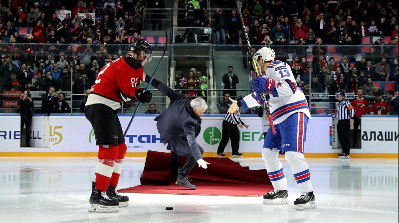 Mourinho was helped up by SKA captain Pavel Datsyuk, a Russian national team player and twice Stanley Cup winner with the Detroit Red Wings in North America’s National Hockey League (NHL). (Photo: AFP) Mourinho was helped up by SKA captain Pavel Datsyuk, a Russian national team player and twice Stanley Cup winner with the Detroit Red Wings in North America’s National Hockey League (NHL). (Photo: AFP)