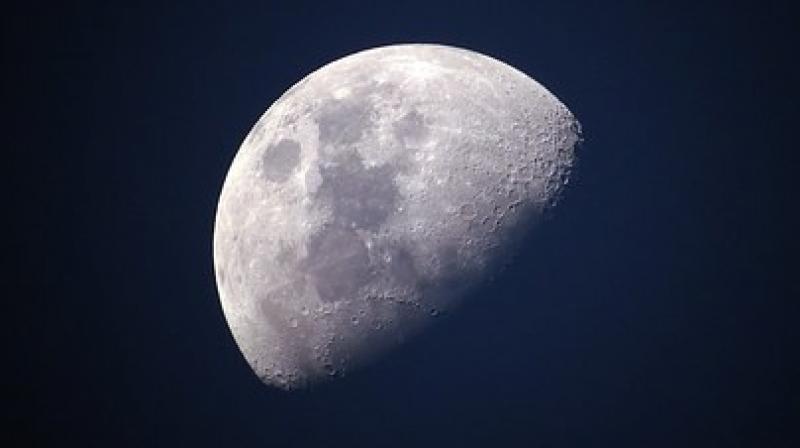 The water appears to be present day and night, though it is not necessarily easily accessible. (Photo: Pixabay) The water appears to be present day and night, though it is not necessarily easily accessible. (Photo: Pixabay)