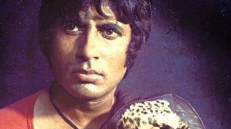 Amitabh Bachchan in a still from 'Khoon Pasina'. (Photo: Twitter) Amitabh Bachchan in a still from 'Khoon Pasina'. (Photo: Twitter)