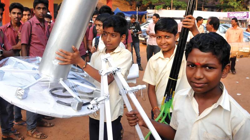 Students who have taken up vocational subjects at the State Science Fair. (Photo: DC) Students who have taken up vocational subjects at the State Science Fair. (Photo: DC)