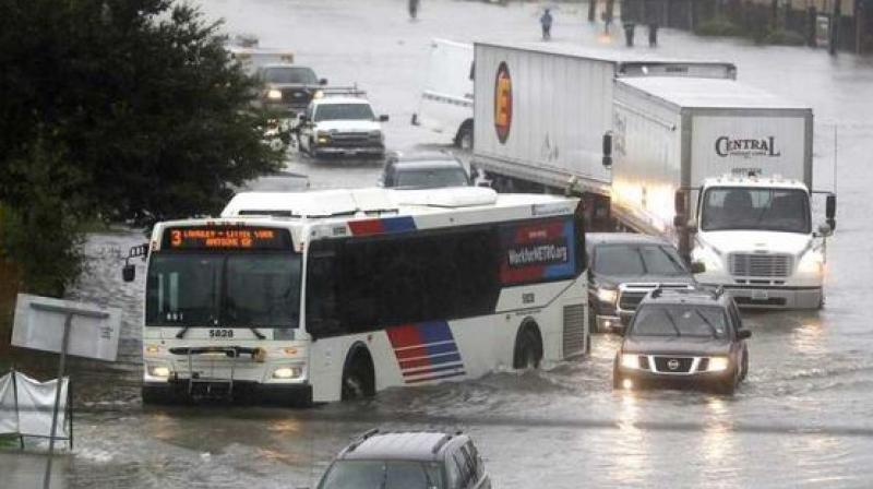 The National Weather Service said the rainfall was winding down in areas that had been hit the hardest, but some parts of Fort Bend, Harris and Galveston counties were seeing additional 2 to 3 inches of rainfall every hour. (Photo: AP) The National Weather Service said the rainfall was winding down in areas that had been hit the hardest, but some parts of Fort Bend, Harris and Galveston counties were seeing additional 2 to 3 inches of rainfall every hour. (Photo: AP)