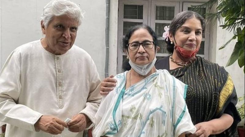 Javed Akhtar and actor Shabana Azmi met West Bengal Chief Minister Mamata Banerjee in Delhi on Thursday. (Image: Twitter/@safilAitc)