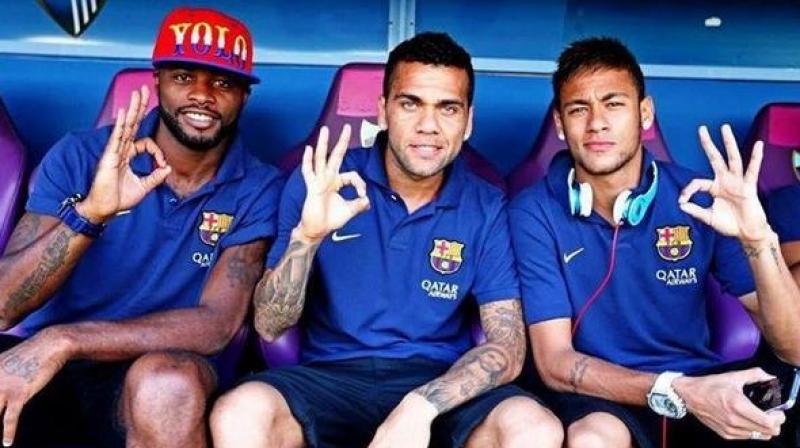 Alves suffered a serious knee injury playing for Paris Saint-Germain in last season's French Cup final, barely a month before the World Cup in Russia. (Photo: Twitter) Alves suffered a serious knee injury playing for Paris Saint-Germain in last season's French Cup final, barely a month before the World Cup in Russia. (Photo: Twitter)