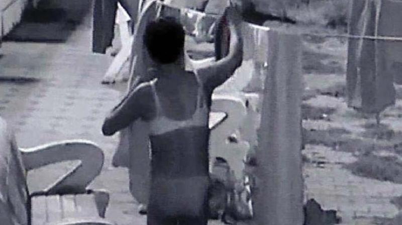 The man, though did not harm the women, left the place after smelling and taking their undergarments. (for representation only) The man, though did not harm the women, left the place after smelling and taking their undergarments. (for representation only)