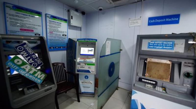 Many branches also reported cash shortages compelling people to return empty handed after waiting in the queue for long. (Photo: PTI) Many branches also reported cash shortages compelling people to return empty handed after waiting in the queue for long. (Photo: PTI)
