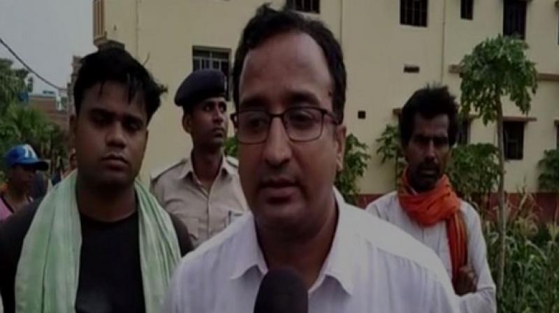 'A child has lost his life, he was taken to the Sadar hospital on June 22 from where he was referred to PMCH in Patna. He was being treated there for the past few days and lost his life today. He was suffering from high fever, we are waiting for the post mortem results to confirm the disease,' Rajeev Ranjan told ANI here. (Photo: ANI) 'A child has lost his life, he was taken to the Sadar hospital on June 22 from where he was referred to PMCH in Patna. He was being treated there for the past few days and lost his life today. He was suffering from high fever, we are waiting for the post mortem results to confirm the disease,' Rajeev Ranjan told ANI here. (Photo: ANI)
