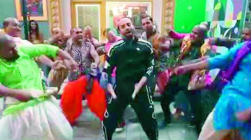 Ayushmann Khurana dancing to Akshay Kumar's Bala Challenge. Ayushmann Khurana dancing to Akshay Kumar's Bala Challenge.