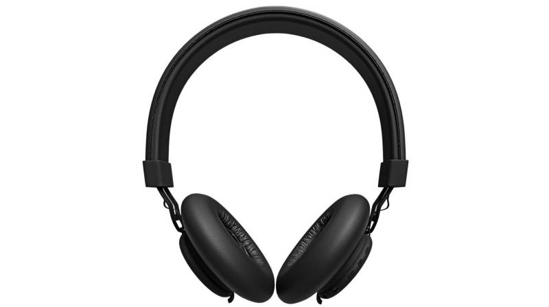 The Thunder Pro is priced in India at Rs 2,999 and is the higher end model of the two. The Thunder Pro is priced in India at Rs 2,999 and is the higher end model of the two.