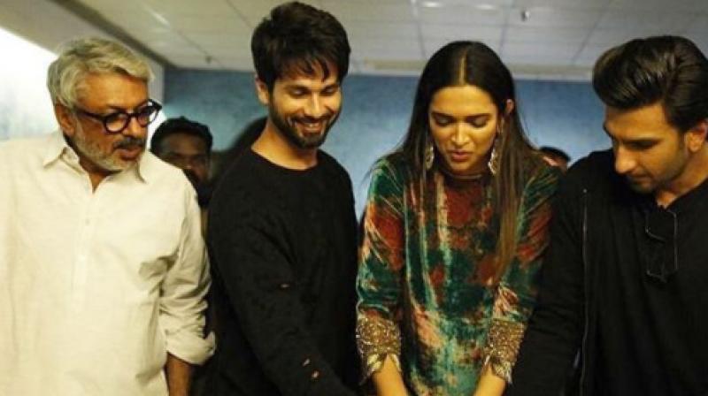 Rare picture of Sanjay Leela Bhansali, Shahid Kapoor, Deepika Padukone and Ranveer Singh. Rare picture of Sanjay Leela Bhansali, Shahid Kapoor, Deepika Padukone and Ranveer Singh.