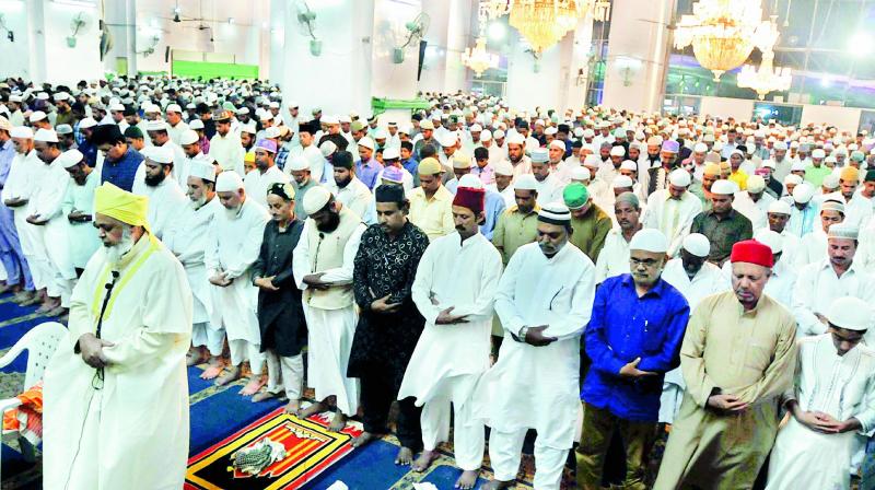 Muslims offer prayers at Macca Masjid in the city to mark Shab-e-Baraat on Thursday. (Photo: DC) Muslims offer prayers at Macca Masjid in the city to mark Shab-e-Baraat on Thursday. (Photo: DC)