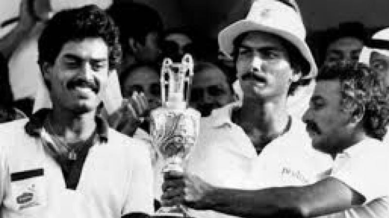 Dilip Vengsarkar, Ravi Shastri and Sunil Gavaskar with the 1984 Asia Cup. Cricketsoccer.com