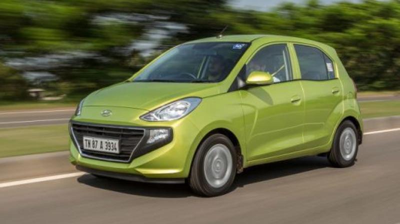 Era Executive is equipped similar to the Era but skimps on power outlet and rear AC vents. Era Executive is equipped similar to the Era but skimps on power outlet and rear AC vents.