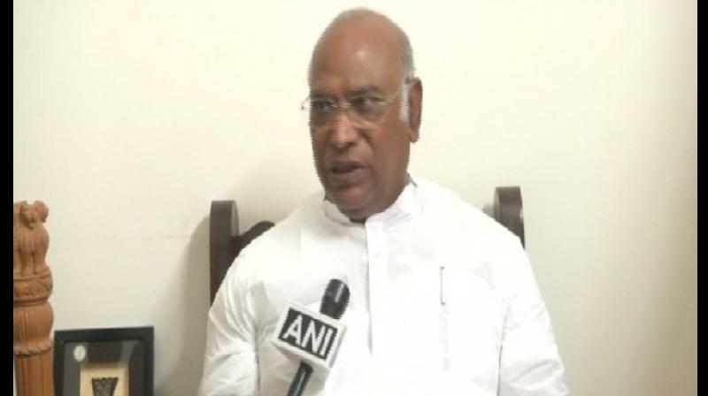 ‘There remains an element of doubt on EMMs. Not only Congress party but other opposition parties are also raising doubts on EVM,’ senior Congress leader Mallikarjun Kharge also said. (Photo: ANI) ‘There remains an element of doubt on EMMs. Not only Congress party but other opposition parties are also raising doubts on EVM,’ senior Congress leader Mallikarjun Kharge also said. (Photo: ANI)