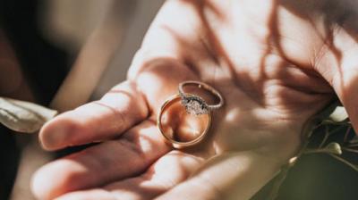 Traditional lab-grown diamonds are made using carbon and a machine called carbon vapor deposition machine. (www.heart-in-diamond.com)