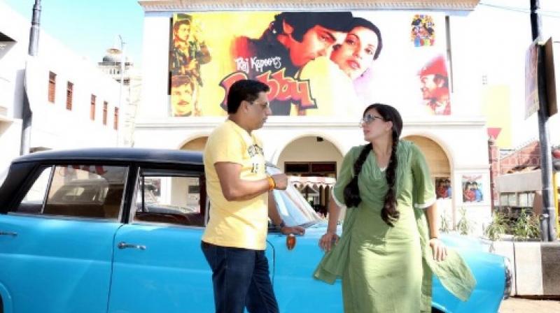 Dressed in olive green salwar, Kirti looks every bit a diva from the 70s era (Pic courtesy: Twitter/ kulharikirti). Dressed in olive green salwar, Kirti looks every bit a diva from the 70s era (Pic courtesy: Twitter/ kulharikirti).