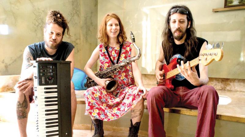 Anna RF, from Israel, arrives in the city with their delightful ethnic folk music from the desert which mingles modern dance rhythms with timeless sound of reggae. Anna RF, from Israel, arrives in the city with their delightful ethnic folk music from the desert which mingles modern dance rhythms with timeless sound of reggae.