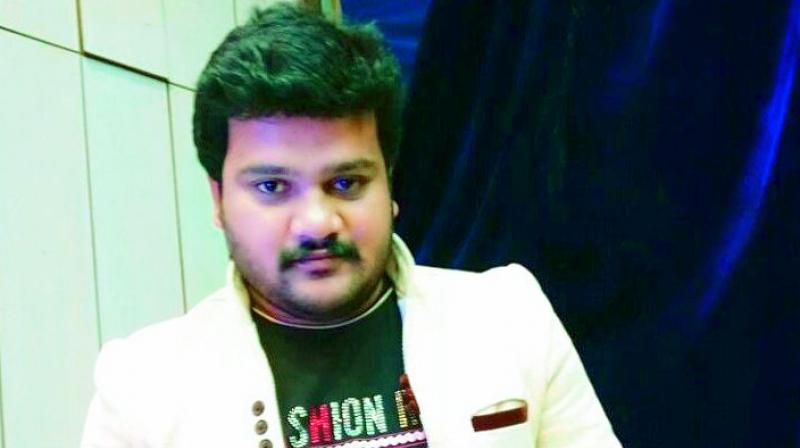 Well-known RJ and emcee Kajal got the shock of her life recently when she got in touch with the seller of an apartment at Kalpataru Residency in Sanathnagar. Well-known RJ and emcee Kajal got the shock of her life recently when she got in touch with the seller of an apartment at Kalpataru Residency in Sanathnagar.