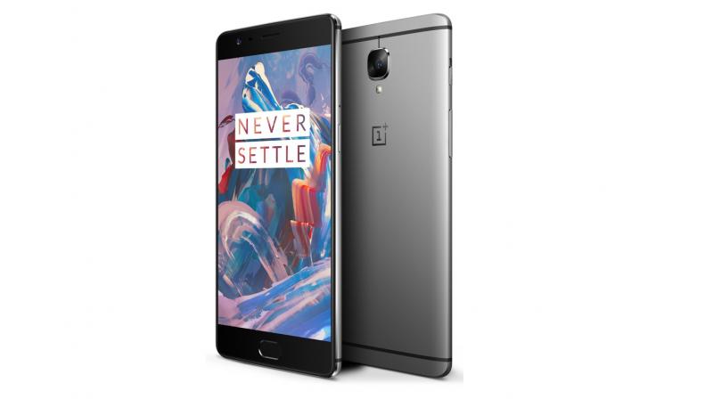 Android Oreo-based OxygenOS 5.0.3 has been rolled out to all the OnePlus 3 and 3T users globally. Android Oreo-based OxygenOS 5.0.3 has been rolled out to all the OnePlus 3 and 3T users globally.