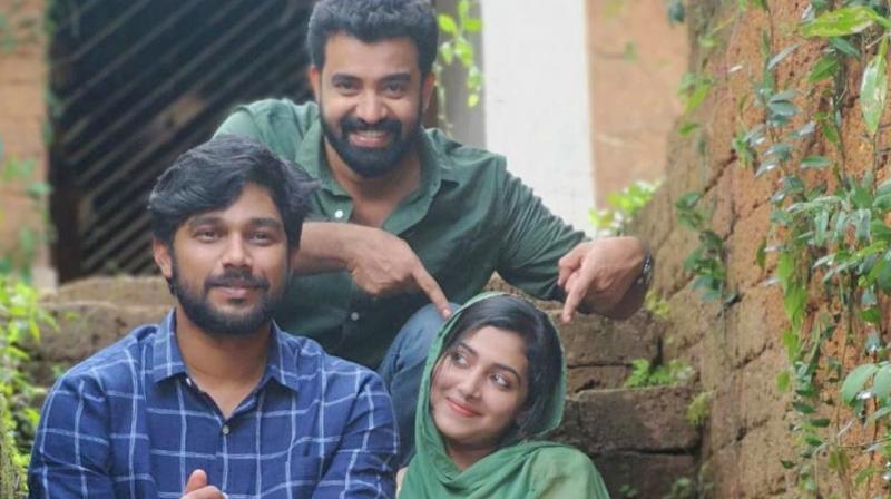 Neeyum Njanum is also a love story, but portrayed with a few new elements. Neeyum Njanum is also a love story, but portrayed with a few new elements.