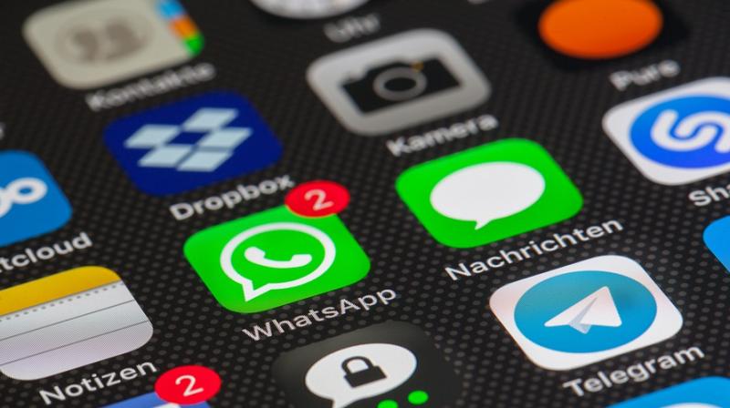 When parents are on their devices, research shows that they have fewer conversations with their children and are more hostile. (Photo: Pixabay) When parents are on their devices, research shows that they have fewer conversations with their children and are more hostile. (Photo: Pixabay)