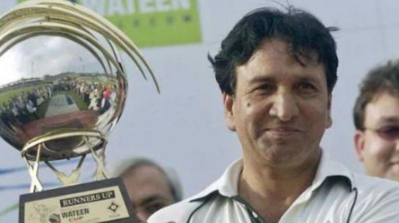Sulaman said that his father Abdul Quadir was very keen to complete his book in which he has written about how he had survived poverty and played cricket.(Photo: Twitter) Sulaman said that his father Abdul Quadir was very keen to complete his book in which he has written about how he had survived poverty and played cricket.(Photo: Twitter)