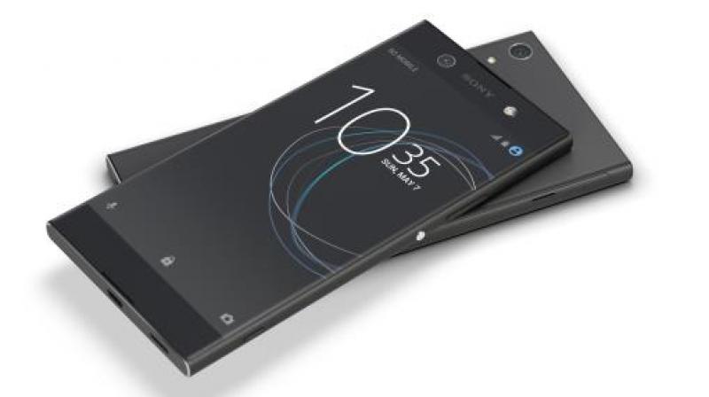 The highlights of the smartphone are its camera sensors. On the rear panel there is a 23MP Exmor RS image sensor with hybrid autofocus, 24mm wide-angle lens, f/2.0 aperture, 5x zoom, and HDR mode. It also boasts a 16MP front facing camera with front flash OIS, autofocus. The highlights of the smartphone are its camera sensors. On the rear panel there is a 23MP Exmor RS image sensor with hybrid autofocus, 24mm wide-angle lens, f/2.0 aperture, 5x zoom, and HDR mode. It also boasts a 16MP front facing camera with front flash OIS, autofocus.