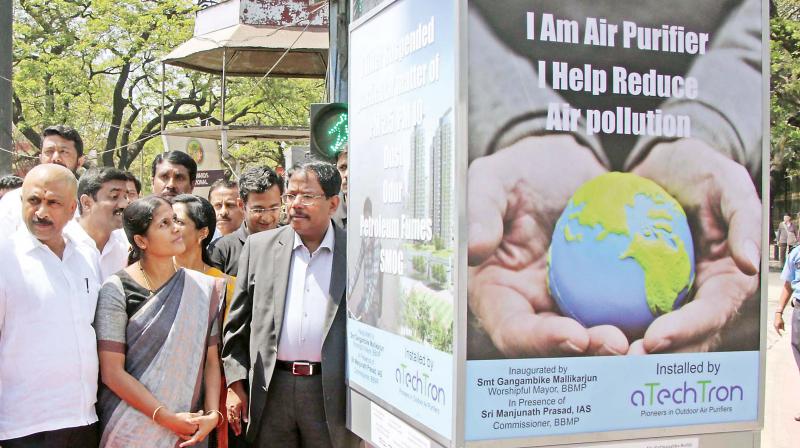 City Mayor Gangambike inaugurated an air purifier at Hudson Circle on Thursday. City Mayor Gangambike inaugurated an air purifier at Hudson Circle on Thursday.