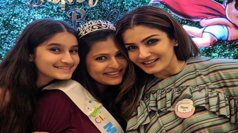 Raveena Tandon with daughters. (Photo: Instagram) Raveena Tandon with daughters. (Photo: Instagram)