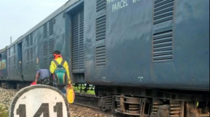 Seven coaches of the Jabalpur-bound Shaktipunj Express derailed in Sonbhadra district of Uttar Pradesh on Thursday. (Photo: Twitter | ANI) Seven coaches of the Jabalpur-bound Shaktipunj Express derailed in Sonbhadra district of Uttar Pradesh on Thursday. (Photo: Twitter | ANI)