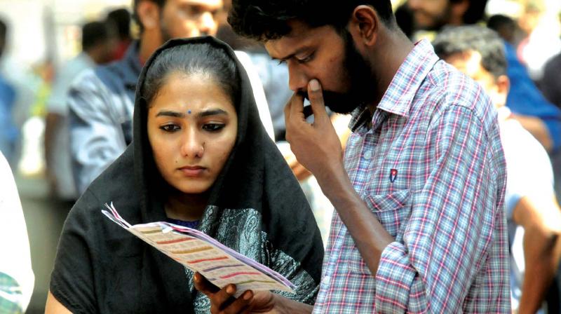 IFFK delegates pondering over options at Tagore Theatre in city on Thursday. (Photo: A.V. Muzafar) IFFK delegates pondering over options at Tagore Theatre in city on Thursday. (Photo: A.V. Muzafar)