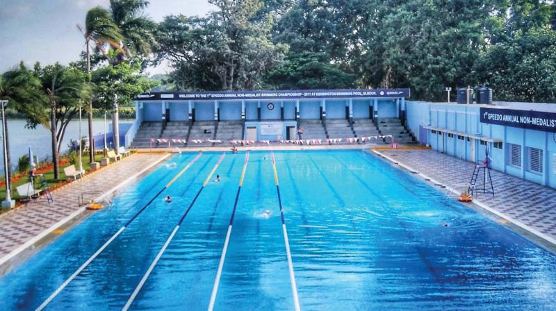 Mumbai: Senior citizen dies after man jumps on him from a height in swimming pool