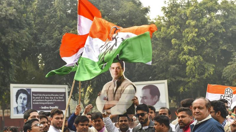 Madhya Pradesh Congress chief Kamal Nath and the party's campaign committee chief Jyotiraditya Scindia have contacted potential allies, the sources said. (Photo: PTI) Madhya Pradesh Congress chief Kamal Nath and the party's campaign committee chief Jyotiraditya Scindia have contacted potential allies, the sources said. (Photo: PTI)