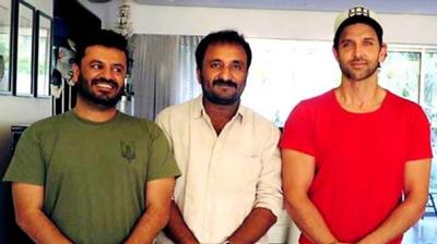 Vikas Bahl, Anand Kumar and Hrithik Roshan during discussions for 'Super 30.'