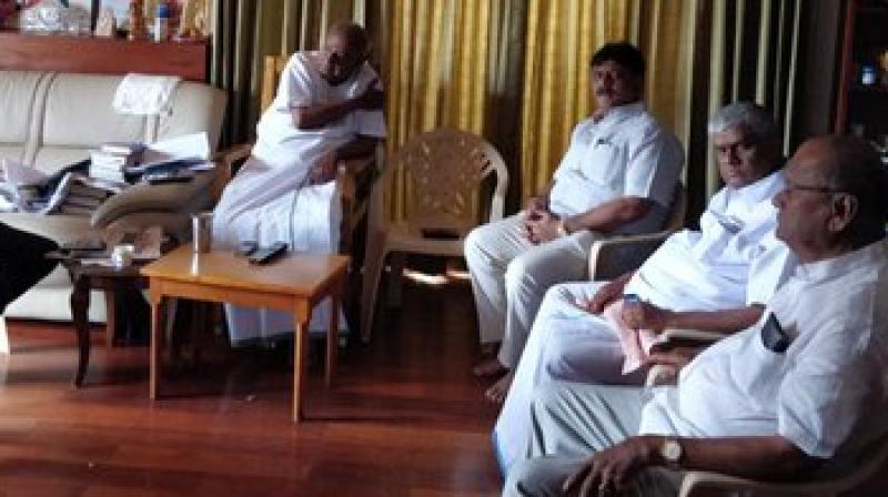 Amid ongoing political turmoil in Karnataka, state Congress leader D K Shivakumar will meet JD(S) chief H D Deve Gowda at his residence on Sunday. (Photo: ANI) Amid ongoing political turmoil in Karnataka, state Congress leader D K Shivakumar will meet JD(S) chief H D Deve Gowda at his residence on Sunday. (Photo: ANI)