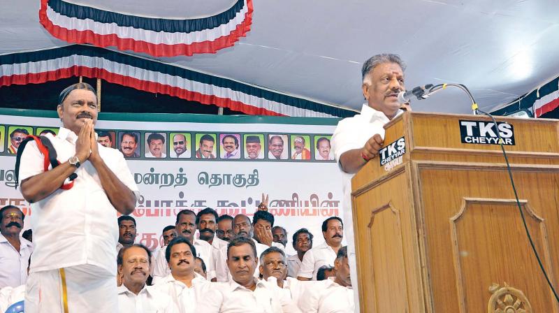 Deputy CM O. Panneerselvam campaigns for New Justice party candidate A.C. Shanmugam in Vellore constituency on Monday. — Senthil Nanthan Deputy CM O. Panneerselvam campaigns for New Justice party candidate A.C. Shanmugam in Vellore constituency on Monday. — Senthil Nanthan