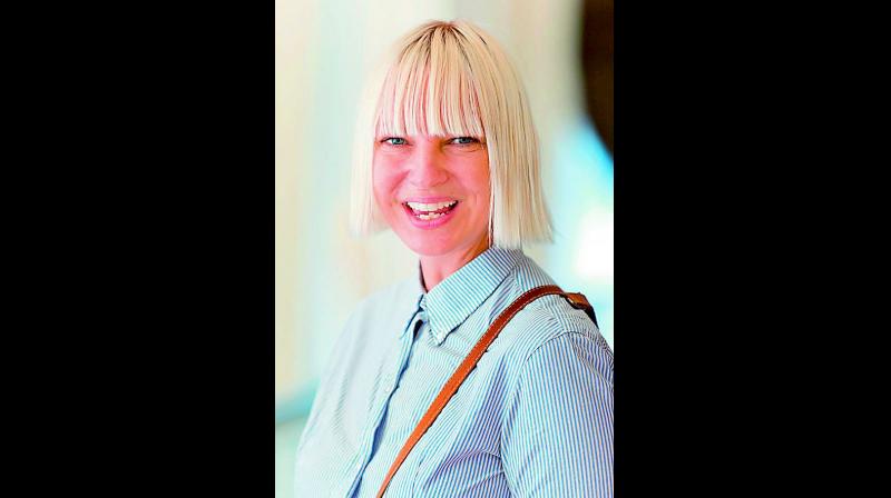 Singer Sia Singer Sia