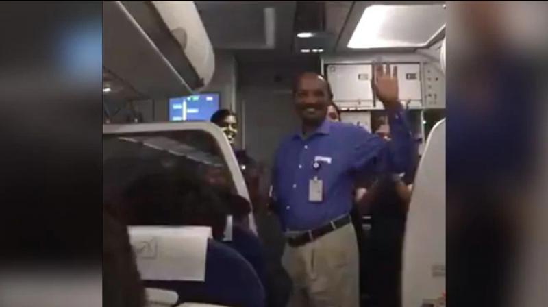 The video has now gone viral on the social media. (Photo: Screengrab) The video has now gone viral on the social media. (Photo: Screengrab)
