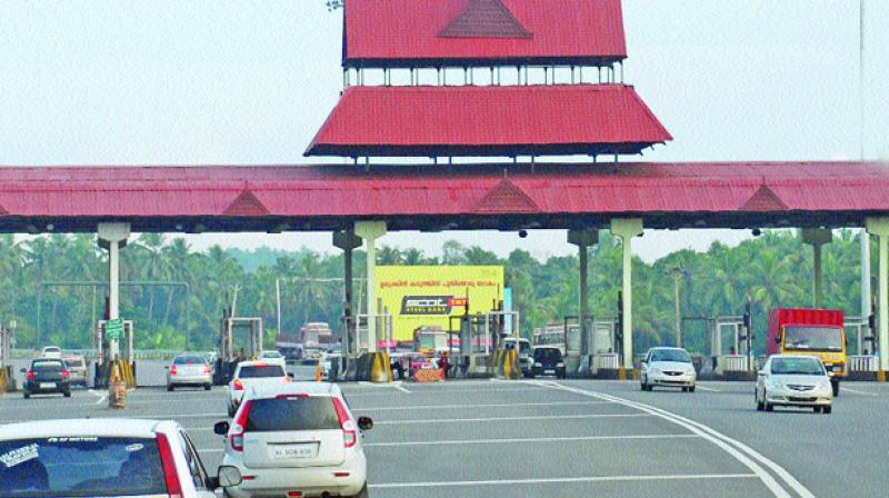 Due to this huge rush, vehicles formed a beeline at the toll gate waiting for their turn to pay the tax. (Representional Image) Due to this huge rush, vehicles formed a beeline at the toll gate waiting for their turn to pay the tax. (Representional Image)