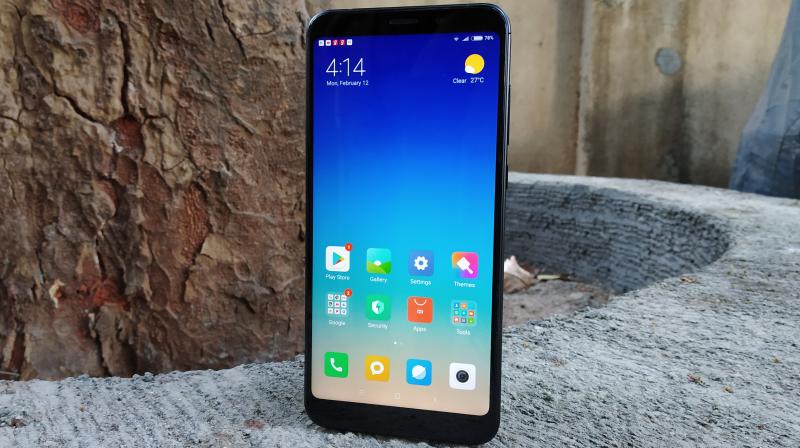 If you still prefer the old school buttons at the bottom, you can keep using that — you don’t have to be limited in Xiaomi’s Android-based MIUI OS. If you still prefer the old school buttons at the bottom, you can keep using that — you don’t have to be limited in Xiaomi’s Android-based MIUI OS.