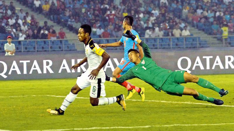 Ghana’s Eric Ayiah (left) in action in their Under-17 World Cup Group A match against India in New Delhi on Thursday. (Photo: Pritam BandYopadhyay) Ghana’s Eric Ayiah (left) in action in their Under-17 World Cup Group A match against India in New Delhi on Thursday. (Photo: Pritam BandYopadhyay)