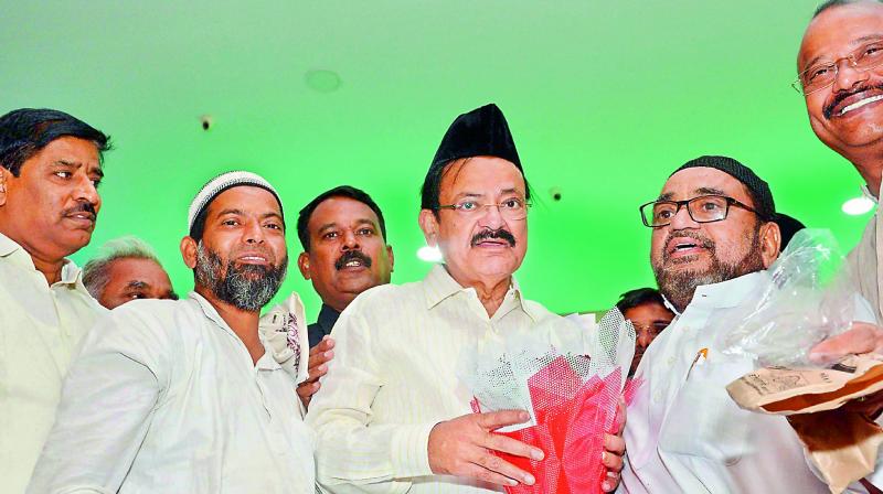 Muslim leaders felicitate Union Minister M. Venkaiah Naidu in Vijayawada on Saturday. (Photo: DC) Muslim leaders felicitate Union Minister M. Venkaiah Naidu in Vijayawada on Saturday. (Photo: DC)