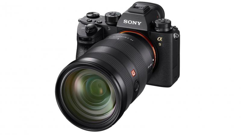 The evolved electronic shutter in the A9 gives silent and Vibration-free shooting at speeds up to 1/32,000 sec without mechanical noise for shooting in a quiet environment. The evolved electronic shutter in the A9 gives silent and Vibration-free shooting at speeds up to 1/32,000 sec without mechanical noise for shooting in a quiet environment.